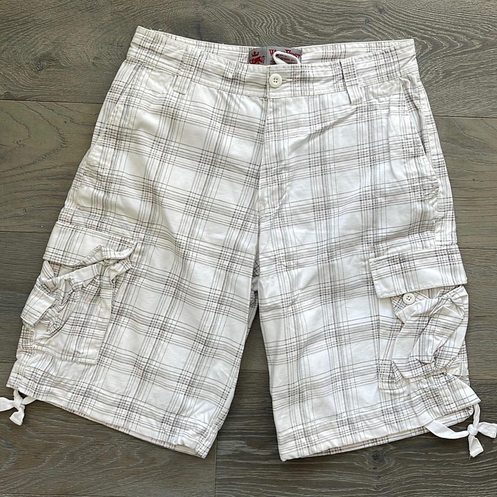 Mens Gray and Pink Plaid Cargo Short- 32 W